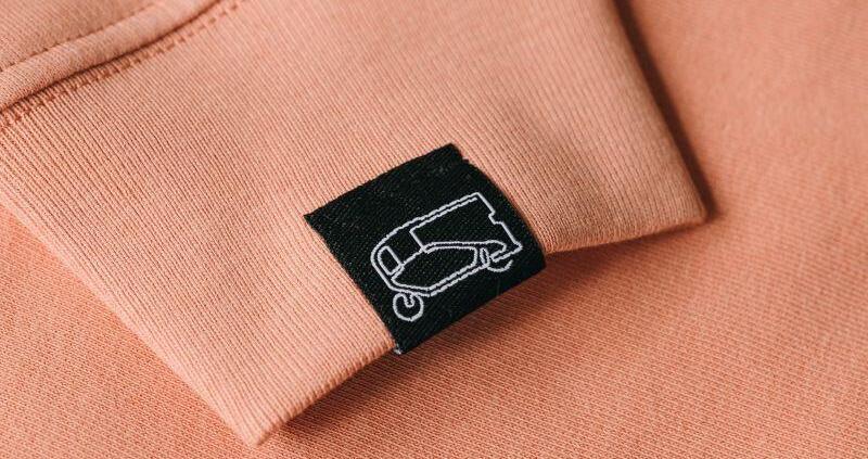 Weblabel auf Pullover