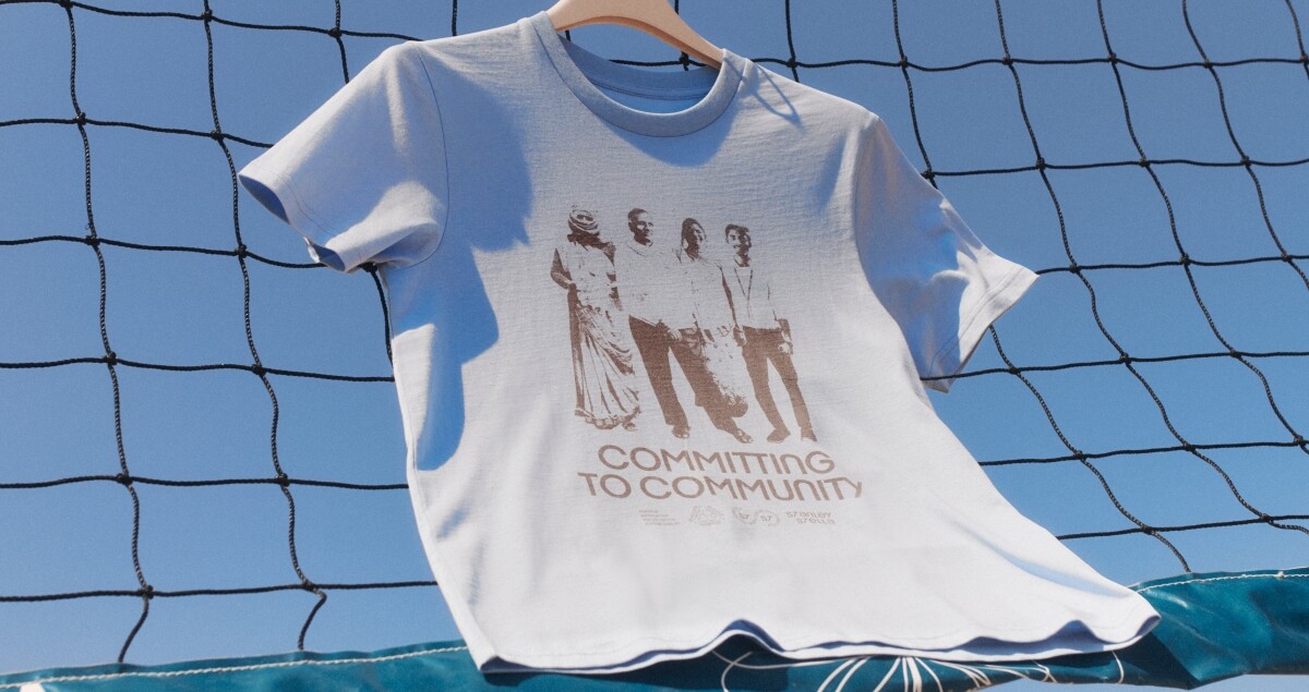 Ein weißes T-Shirt der Marke STANLEY/STELLA